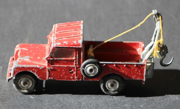 Corgi Toys Land Rover Pick-up 109 WB Towtruck 1962 DieCast Model (2267)